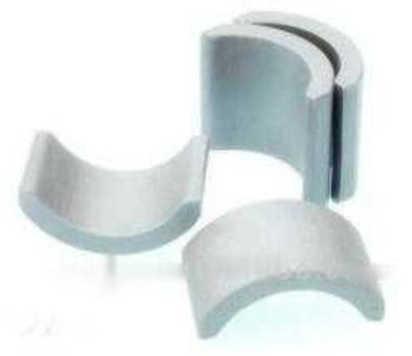 उच्च तापमान प्रतिरोध के साथ उच्च Coercivity Ferrite स्थायी चुंबक